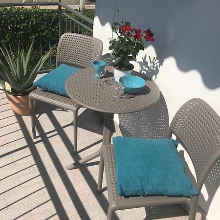 Blue Apartment - A Due Passi Dal Lago, Parcheggio Privato Lazise Eksteriør bilde